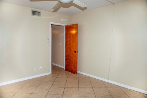 Condo in Deerfield Beach, Florida, 1 bedroom  № 1077447 - photo 6