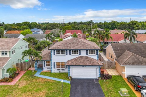 Villa ou maison à vendre à Sunrise, Floride: 3 chambres, 220.74 m2 № 1315888 - photo 2