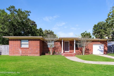 Villa ou maison à louer à Jacksonville, Floride: 3 chambres, 134.52 m2 № 818072 - photo 1