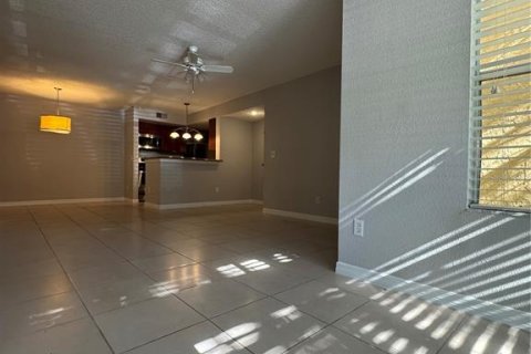 Condo in Orlando, Florida, 3 bedrooms  № 1401997 - photo 6