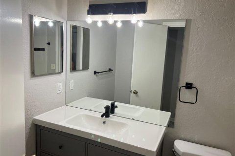 Condo in Orlando, Florida, 3 bedrooms  № 1401997 - photo 10