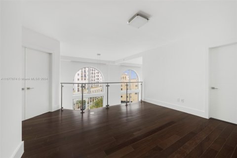 Condominio en venta en Coral Gables, Florida, 3 dormitorios, 421.4 m2 № 1409305 - foto 23