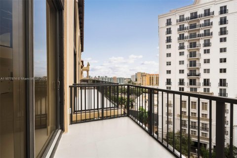 Condominio en venta en Coral Gables, Florida, 3 dormitorios, 421.4 m2 № 1409305 - foto 3