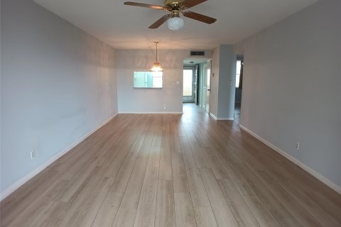 Copropriété à vendre à Pompano Beach, Floride: 2 chambres, 96.15 m2 № 963890 - photo 24