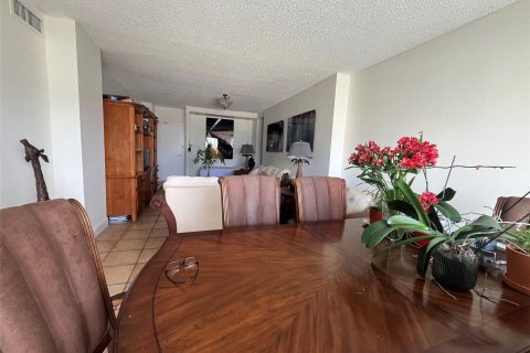 Condo in Sunny Isles Beach, Florida, 1 bedroom  № 1177070 - photo 8