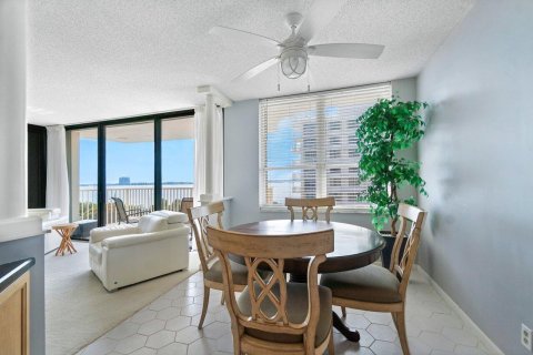 Condominio en venta en Riviera Beach, Florida, 2 dormitorios, 123.56 m2 № 1102205 - foto 12