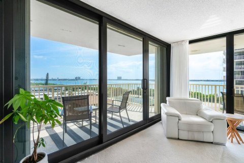 Condominio en venta en Riviera Beach, Florida, 2 dormitorios, 123.56 m2 № 1102205 - foto 15