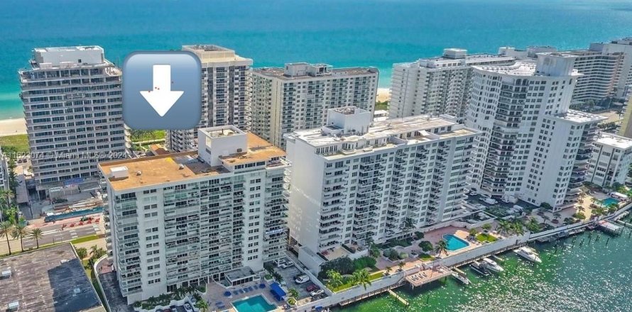 Condo in Miami Beach, Florida, 2 bedrooms  № 1269725