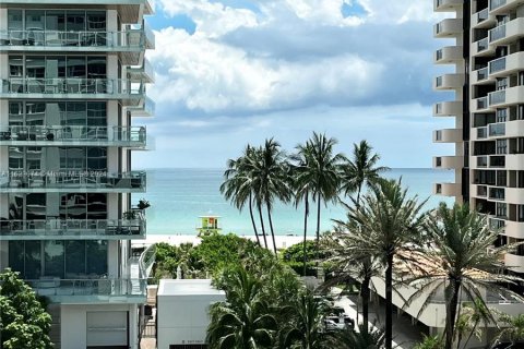 Condo in Miami Beach, Florida, 2 bedrooms  № 1269725 - photo 2