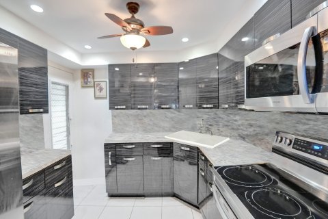 Copropriété à vendre à Lauderhill, Floride: 2 chambres, 88.26 m2 № 1162011 - photo 21