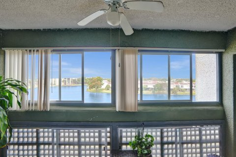 Condo in Lauderhill, Florida, 2 bedrooms  № 1162011 - photo 13