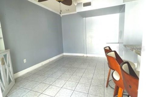 Touwnhouse à vendre à Tampa, Floride: 2 chambres, 97.36 m2 № 1338088 - photo 2