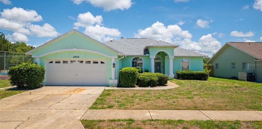 Villa ou maison à Hudson, Floride 4 chambres, 189.33 m2 № 1266707