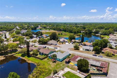 House in Hudson, Florida 4 bedrooms, 189.33 sq.m. № 1266707 - photo 29