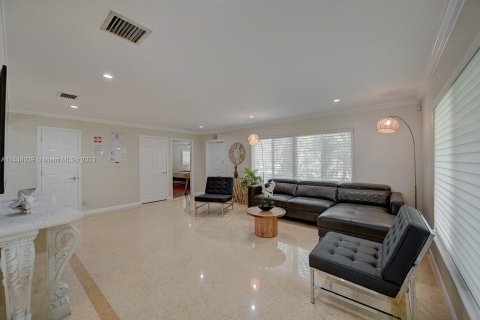 Villa ou maison à louer à Hollywood, Floride: 3 chambres, 154.87 m2 № 705212 - photo 7