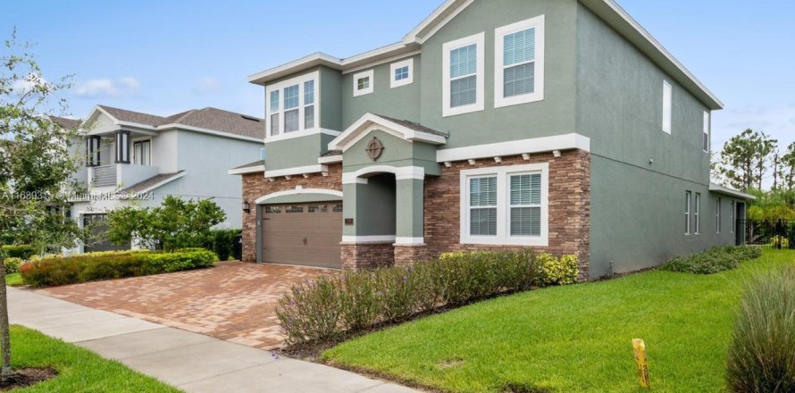 Casa en Kissimmee, Florida 8 dormitorios № 1330497