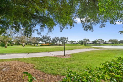 Villa ou maison à vendre à Boynton Beach, Floride: 3 chambres, 222.13 m2 № 878582 - photo 10