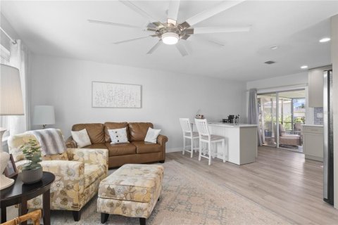 Villa ou maison à vendre à North Port, Floride: 2 chambres, 84.63 m2 № 1323433 - photo 6