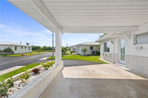 Villa ou maison à vendre à North Port, Floride: 2 chambres, 84.63 m2 № 1323433 - photo 3