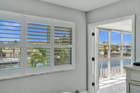 Condo in Lighthouse Point, Florida, 2 bedrooms  № 744402 - photo 16