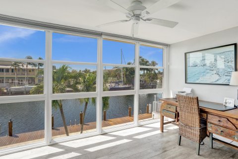 Condo in Lighthouse Point, Florida, 2 bedrooms  № 744402 - photo 20