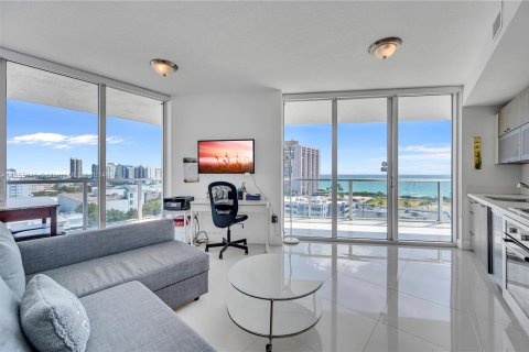 Copropriété à louer à Miami Beach, Floride: 1 chambre, 49.24 m2 № 1355335 - photo 1