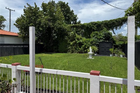 Casa en venta en Miami, Florida, 3 dormitorios, 129.32 m2 № 1355289 - foto 5