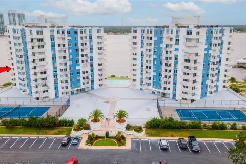 Condominio en venta en Daytona Beach, Florida, 2 dormitorios, 112.41 m2 № 1385328 - foto 4