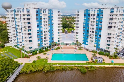 Condominio en venta en Daytona Beach, Florida, 2 dormitorios, 112.41 m2 № 1385328 - foto 5