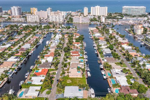 Villa ou maison à vendre à Pompano Beach, Floride: 3 chambres, 234.86 m2 № 978305 - photo 12