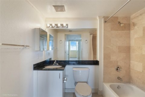 Copropriété à vendre à North Bay Village, Floride: 2 chambres, 91.42 m2 № 1227214 - photo 11