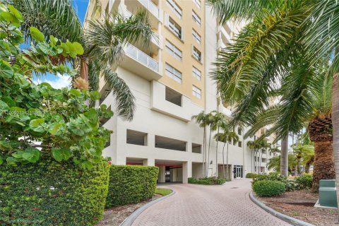 Copropriété à vendre à North Bay Village, Floride: 2 chambres, 91.42 m2 № 1227214 - photo 17