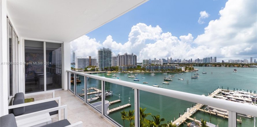 Condo à Miami Beach, Floride, 4 chambres  № 1227494