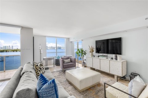 Condo in Miami Beach, Florida, 4 bedrooms  № 1227494 - photo 8