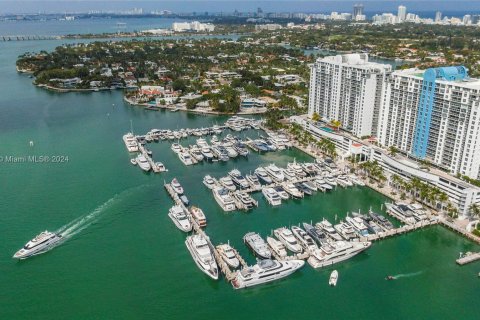 Condo in Miami Beach, Florida, 4 bedrooms  № 1227494 - photo 3