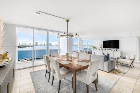 Condominio en venta en Miami Beach, Florida, 4 dormitorios, 208.66 m2 № 1227494 - foto 10