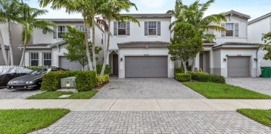 Villa ou maison à Tamarac, Floride 3 chambres, 172.05 m2 № 1309740