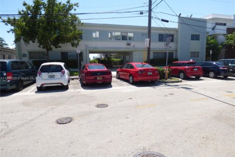 Condo in Miami Beach, Florida, 1 bedroom  № 1189270 - photo 4