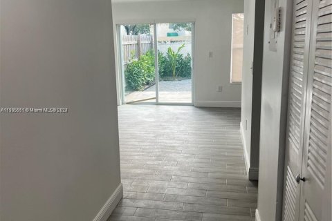 Copropriété à vendre à Miami, Floride: 3 chambres, 141.03 m2 № 1189209 - photo 2