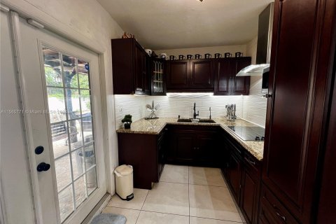 Villa ou maison à vendre à Miami Gardens, Floride: 3 chambres, 78.04 m2 № 1101925 - photo 8