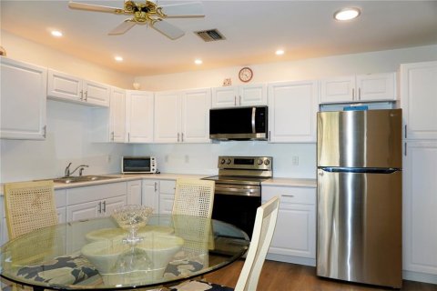 Condominio en venta en Holiday, Florida, 2 dormitorios, 71.35 m2 № 1212544 - foto 6