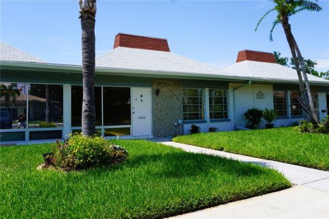 Condominio en venta en Holiday, Florida, 2 dormitorios, 71.35 m2 № 1212544 - foto 2