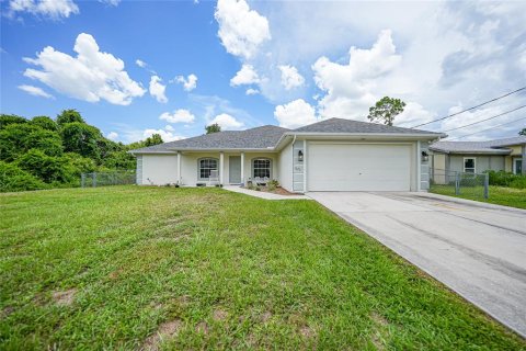 Villa ou maison à vendre à North Port, Floride: 3 chambres, 189.06 m2 № 1280732 - photo 9