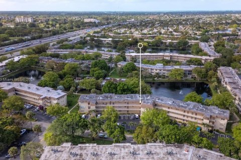 Copropriété à vendre à Lauderdale Lakes, Floride: 1 chambre, 63.55 m2 № 1079985 - photo 29