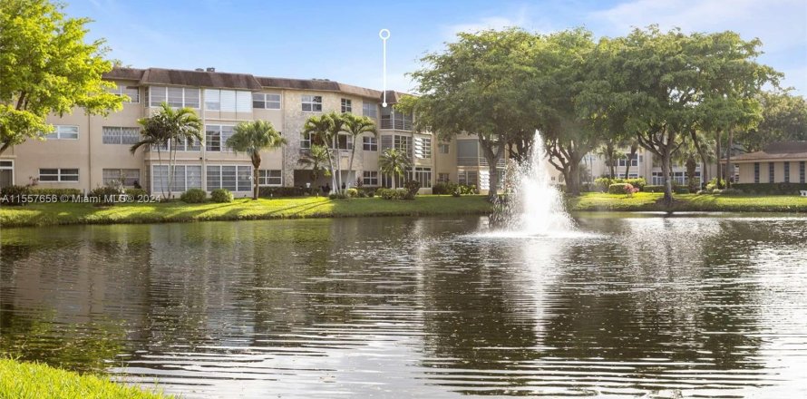 Condo in Lauderdale Lakes, Florida, 1 bedroom  № 1079985