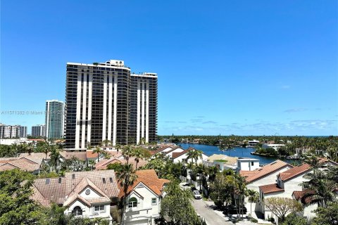 Condo in Aventura, Florida, 2 bedrooms  № 1128322 - photo 2