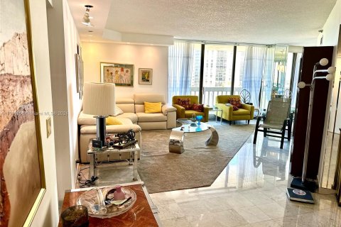 Condominio en venta en Aventura, Florida, 2 dormitorios, 140.47 m2 № 1128322 - foto 5