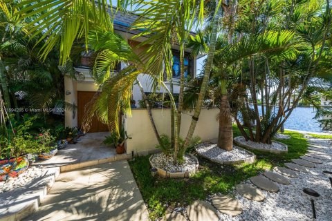 Adosado en venta en North Miami Beach, Florida, 3 dormitorios, 158.86 m2 № 1186693 - foto 6