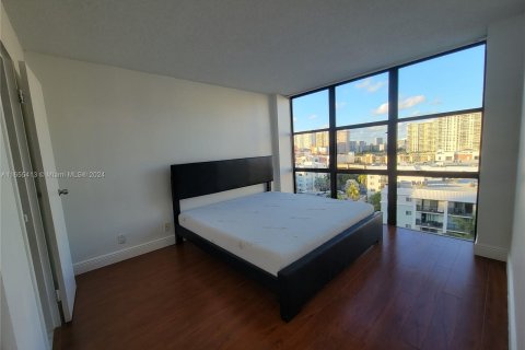 Copropriété à louer à Sunny Isles Beach, Floride: 2 chambres, 91.79 m2 № 1353896 - photo 2