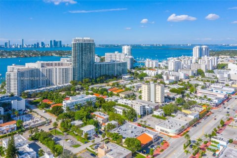 Condominio en venta en Miami Beach, Florida, 2 dormitorios, 103.86 m2 № 940708 - foto 11